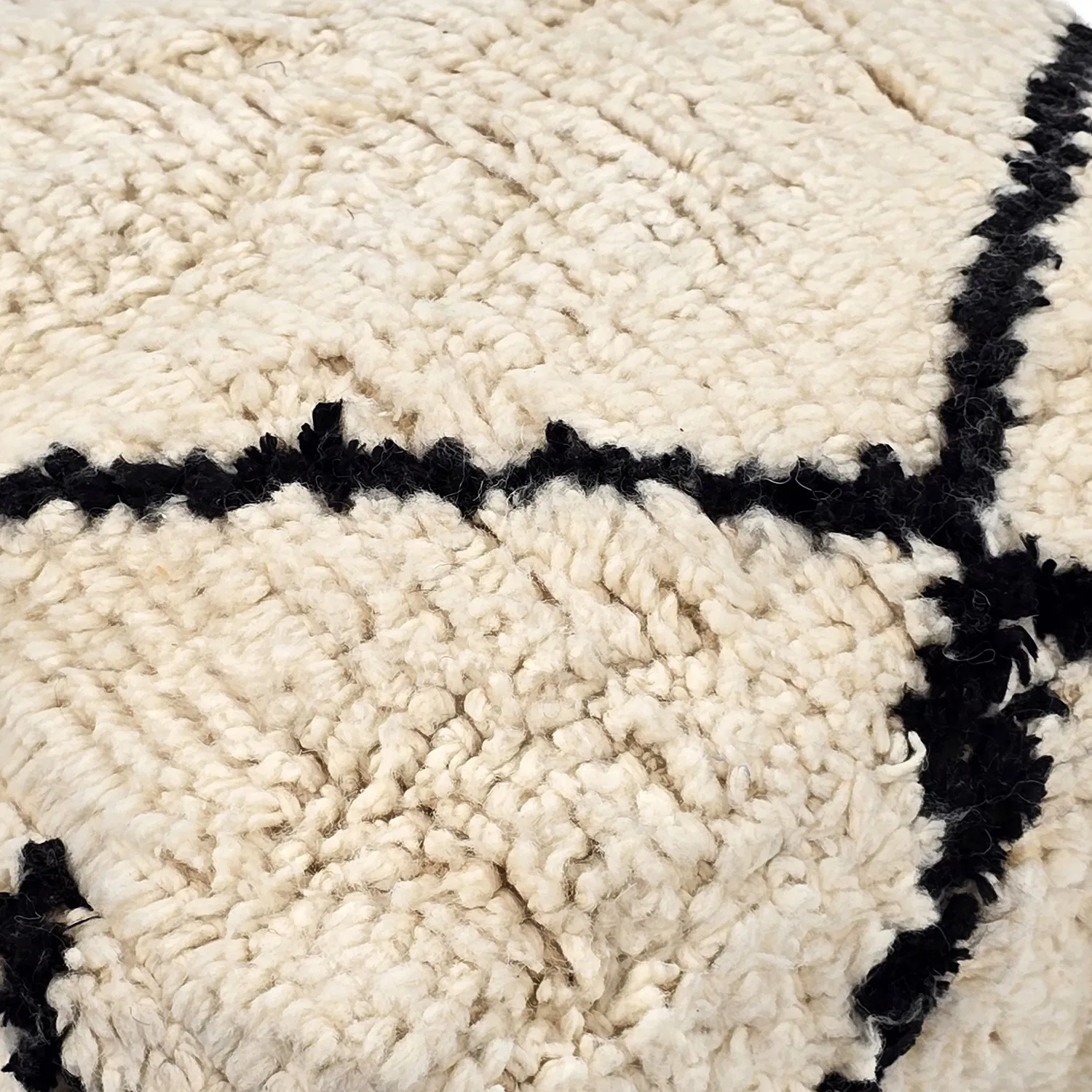 Pouf - Moroccan Beni Ourain 010
