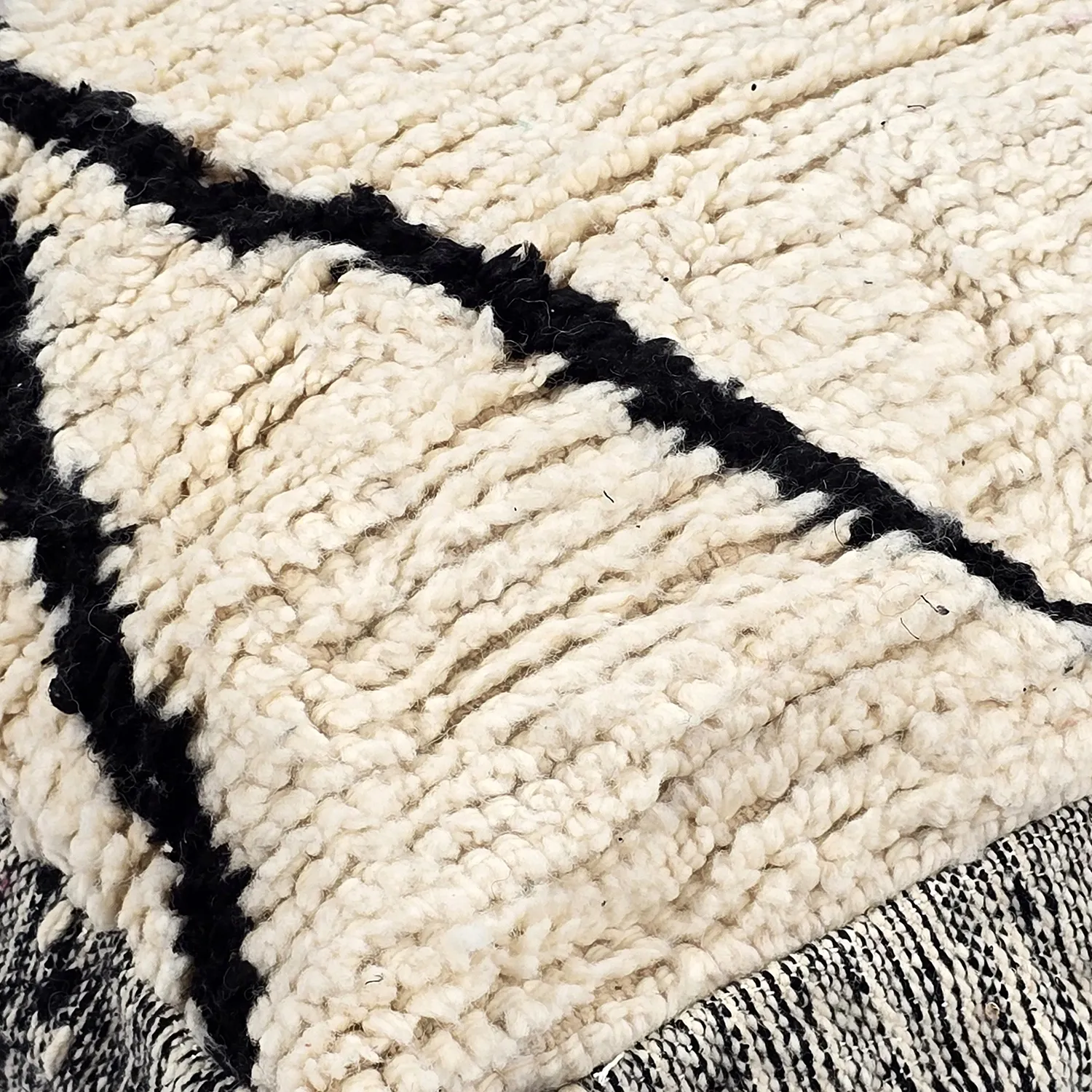 Pouf - Moroccan Beni Ourain 019