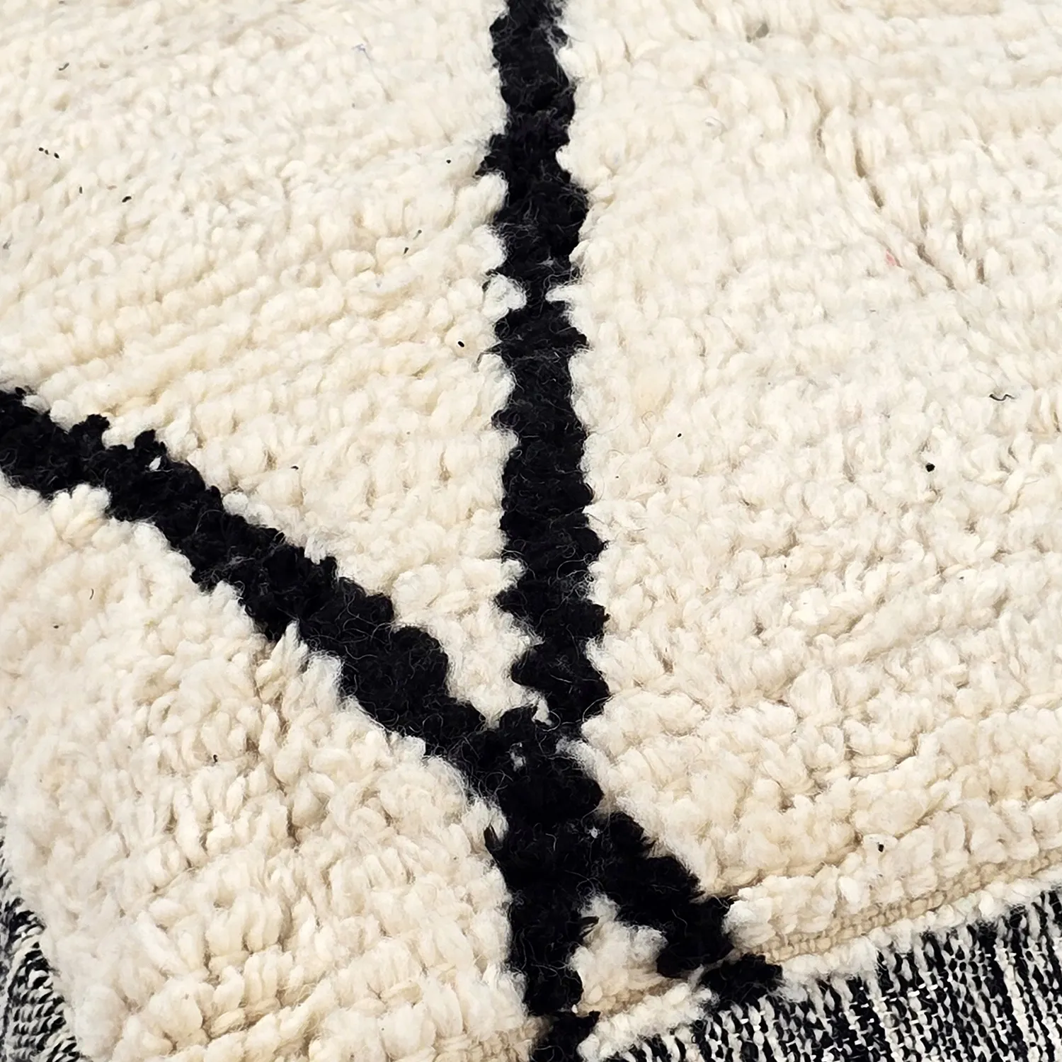 Pouf - Moroccan Beni Ourain 022