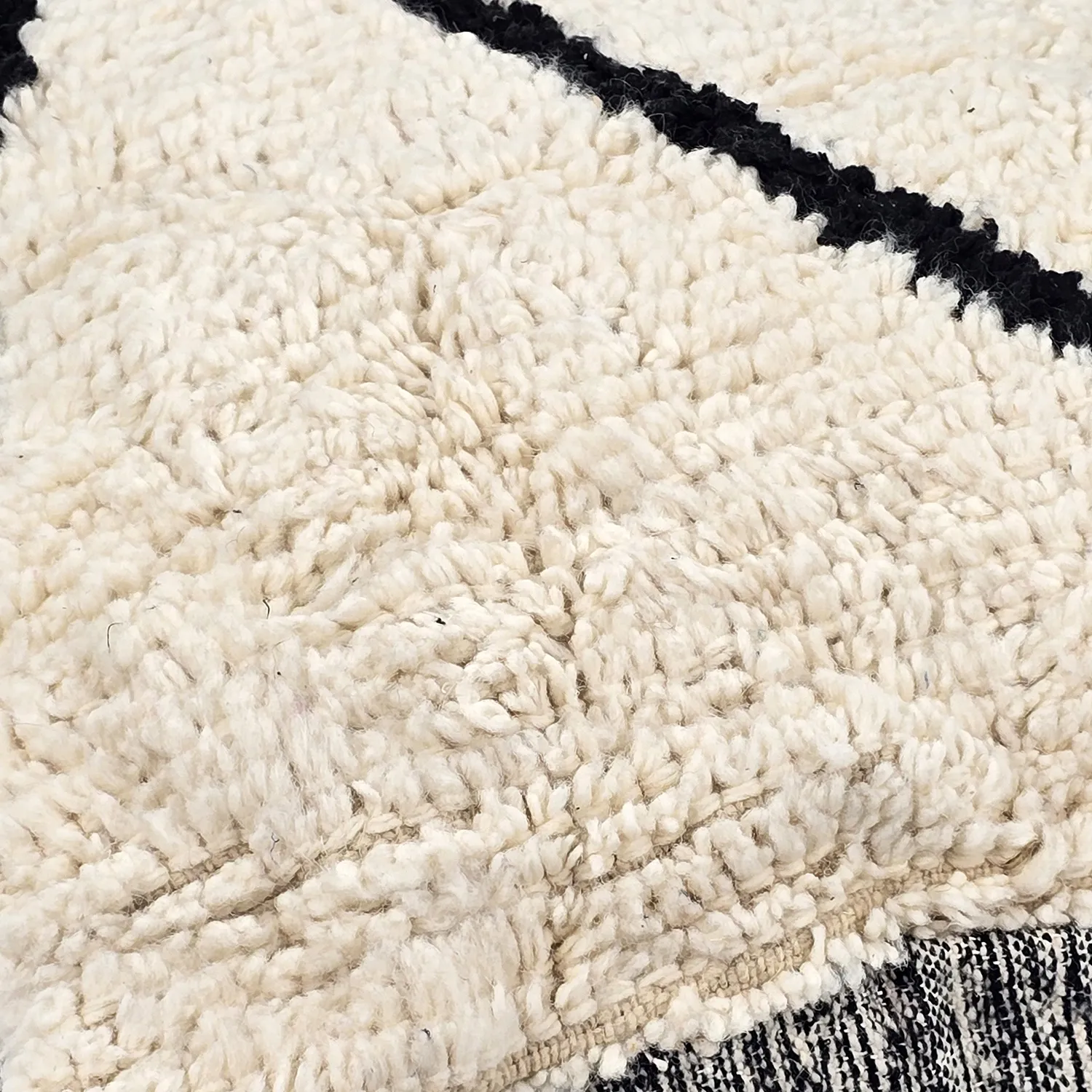 Pouf - Moroccan Beni Ourain 035
