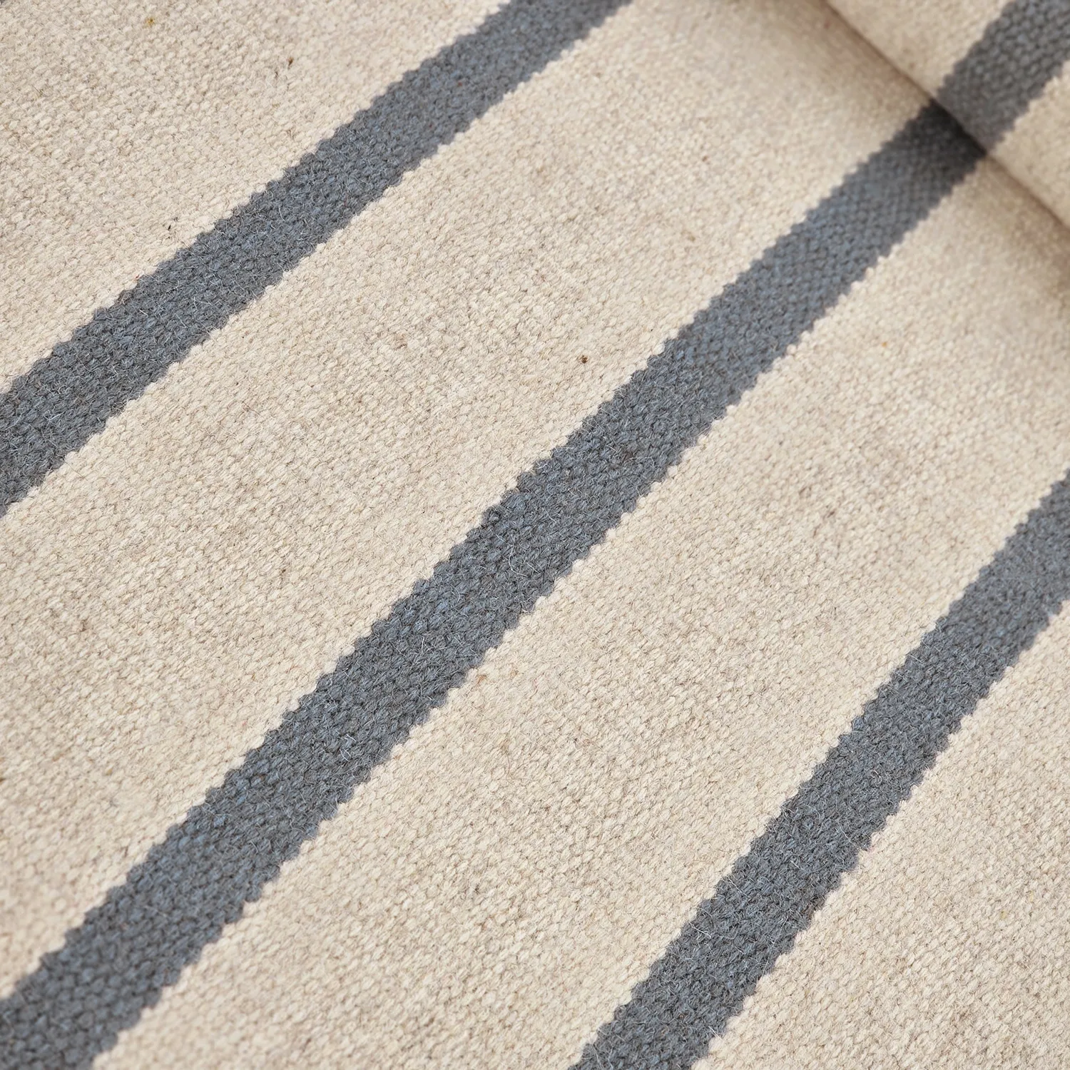 Wool rug - Luton (faded denim/white)