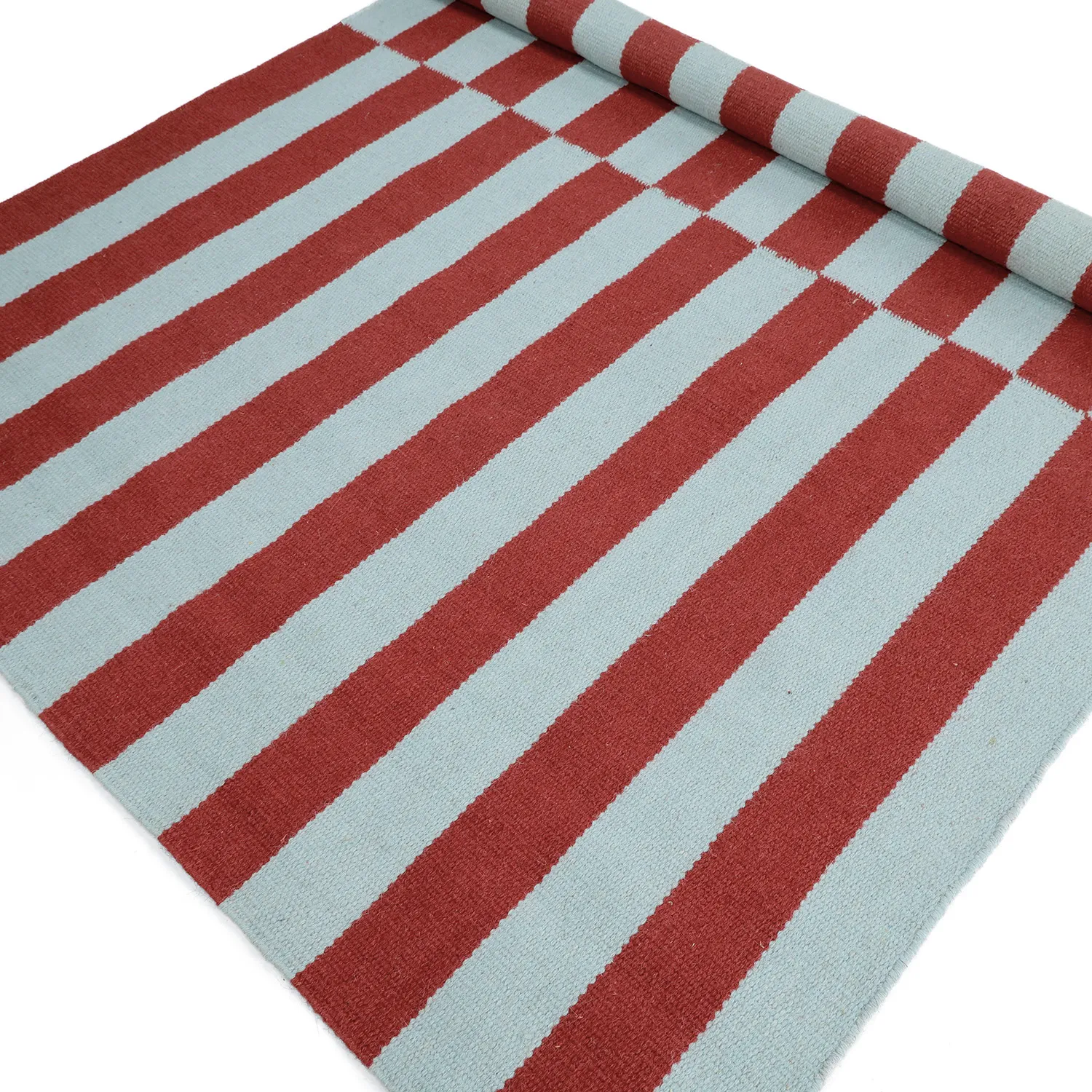 Wool rug - Peniche (light blue/red)