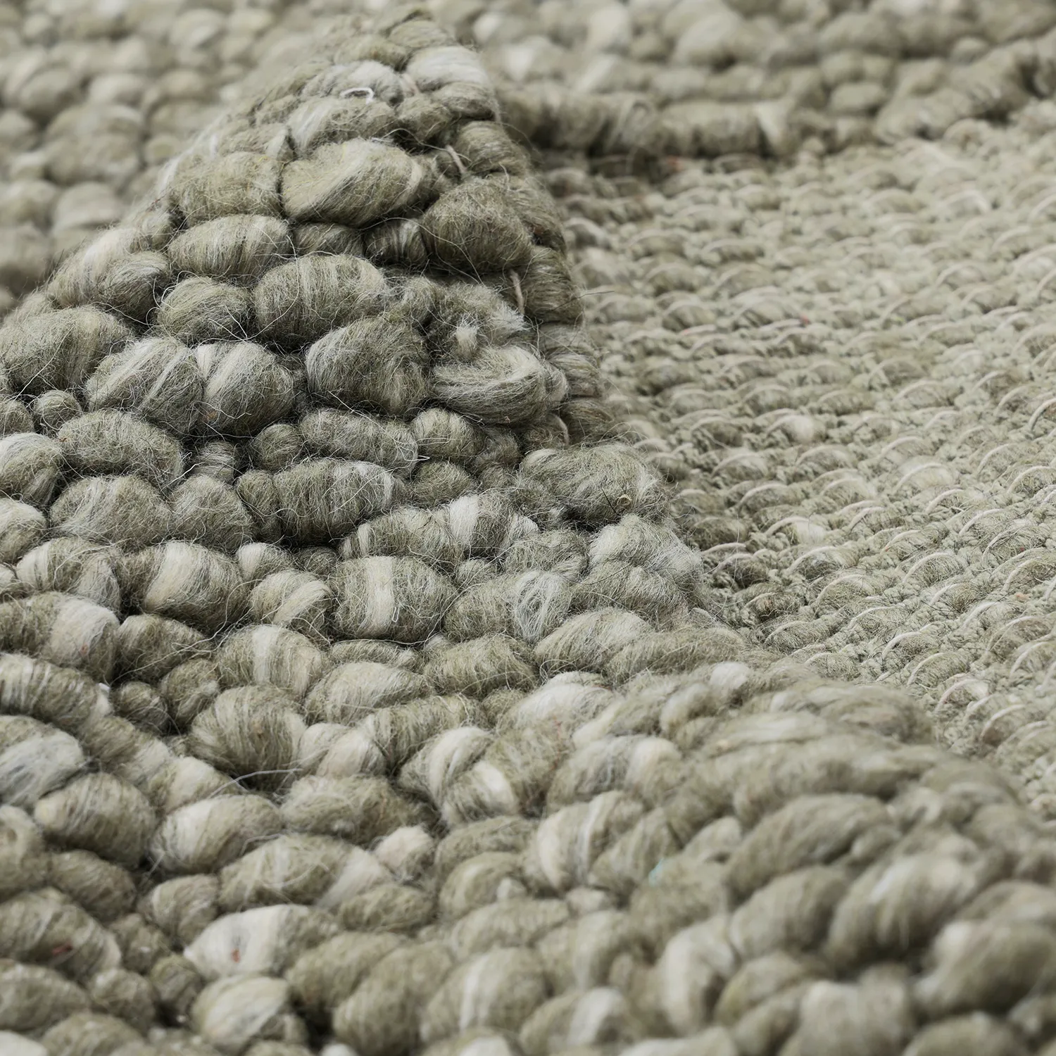 Wool rug - Sala Irregular Wool Bubble (moss green/white melange)