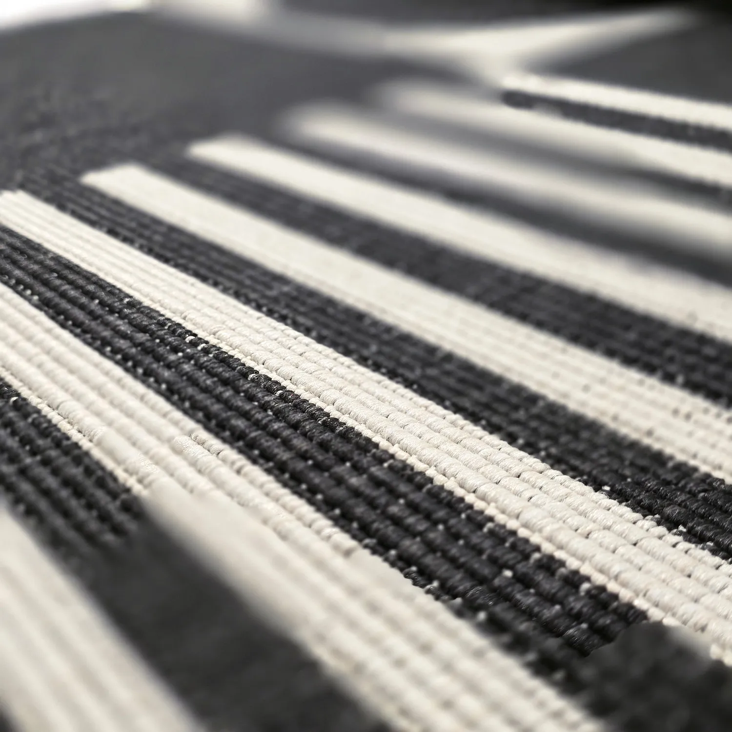 Indoor/Outdoor rug - Aurora (black/white)