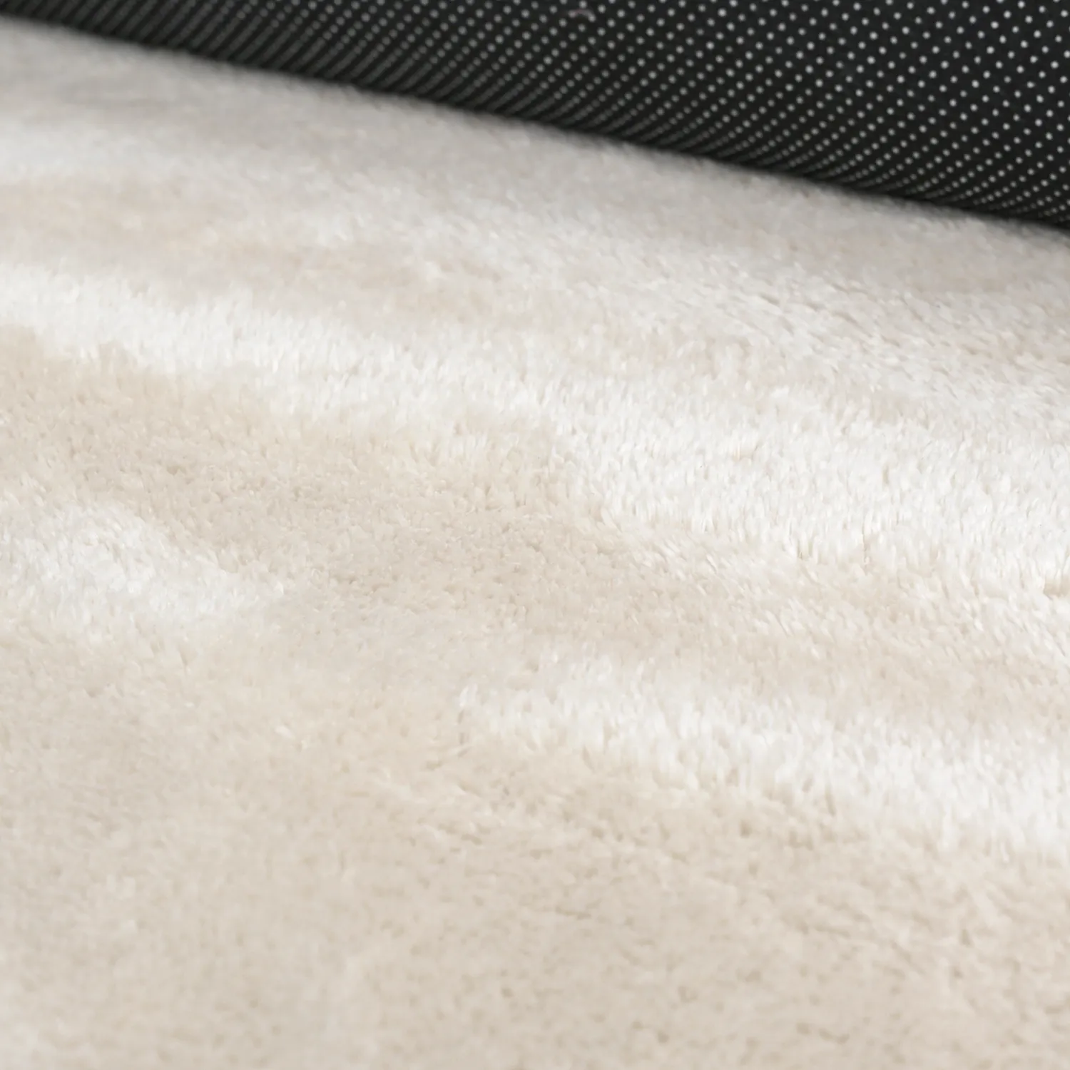Wavy Round Rug - Aranga Super Soft Fur (beige)