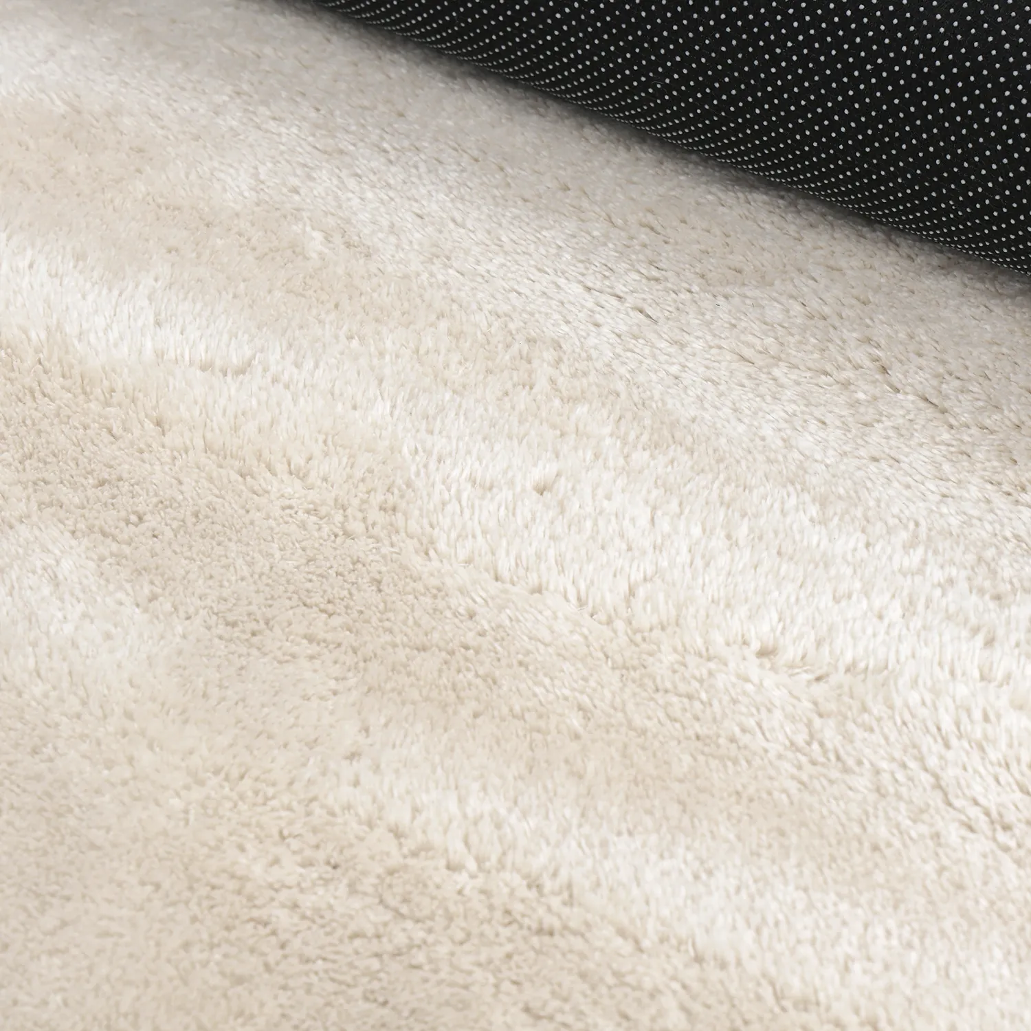 Wavy Round Rug - Aranga Super Soft Fur (beige)