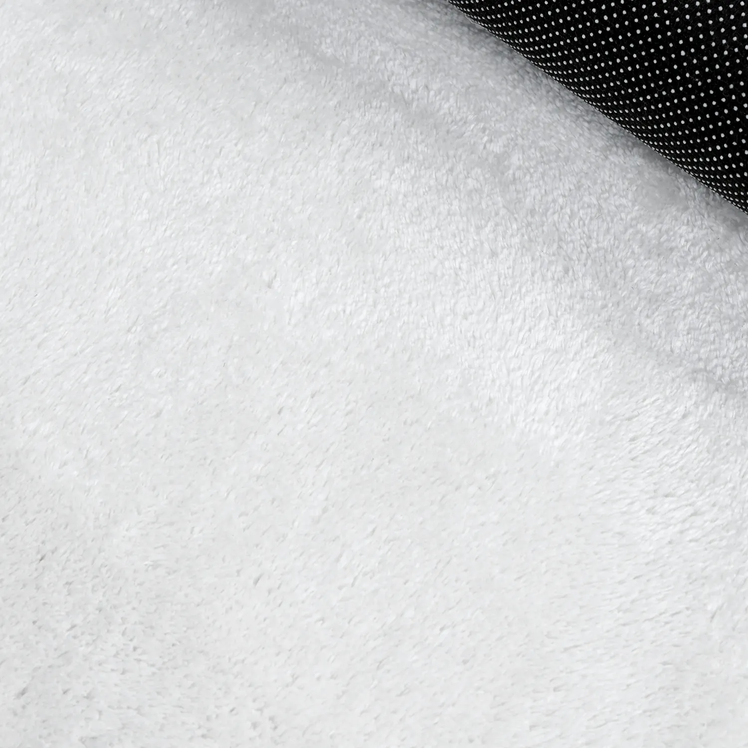 Wavy Round Rug - Aranga Super Soft Fur (white)