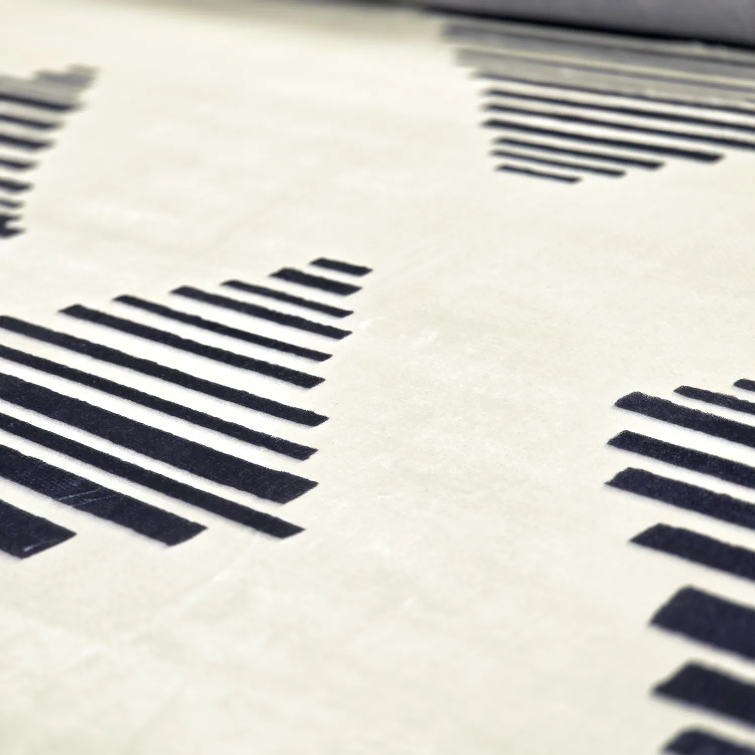 Wilton rug - Carmen (cream/black)