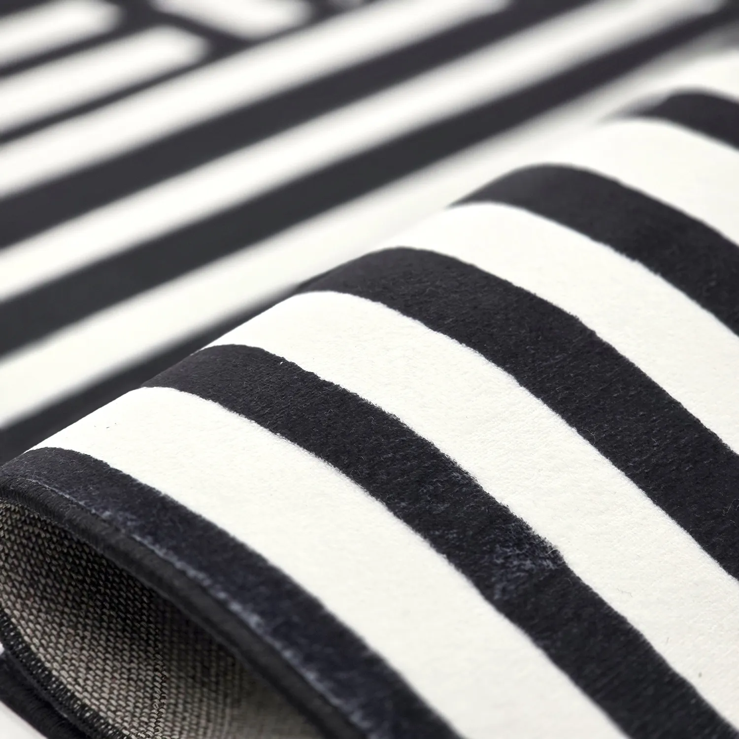 Wilton rug - Joma (black/white)