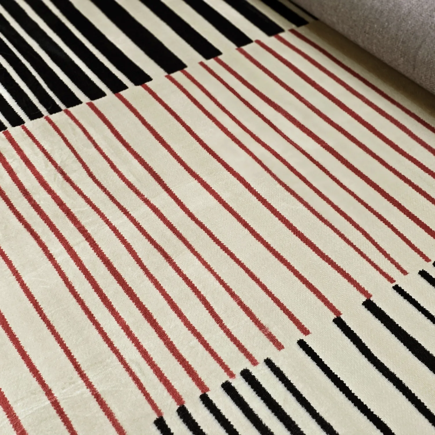 Wilton rug - Lorne (red/multi)