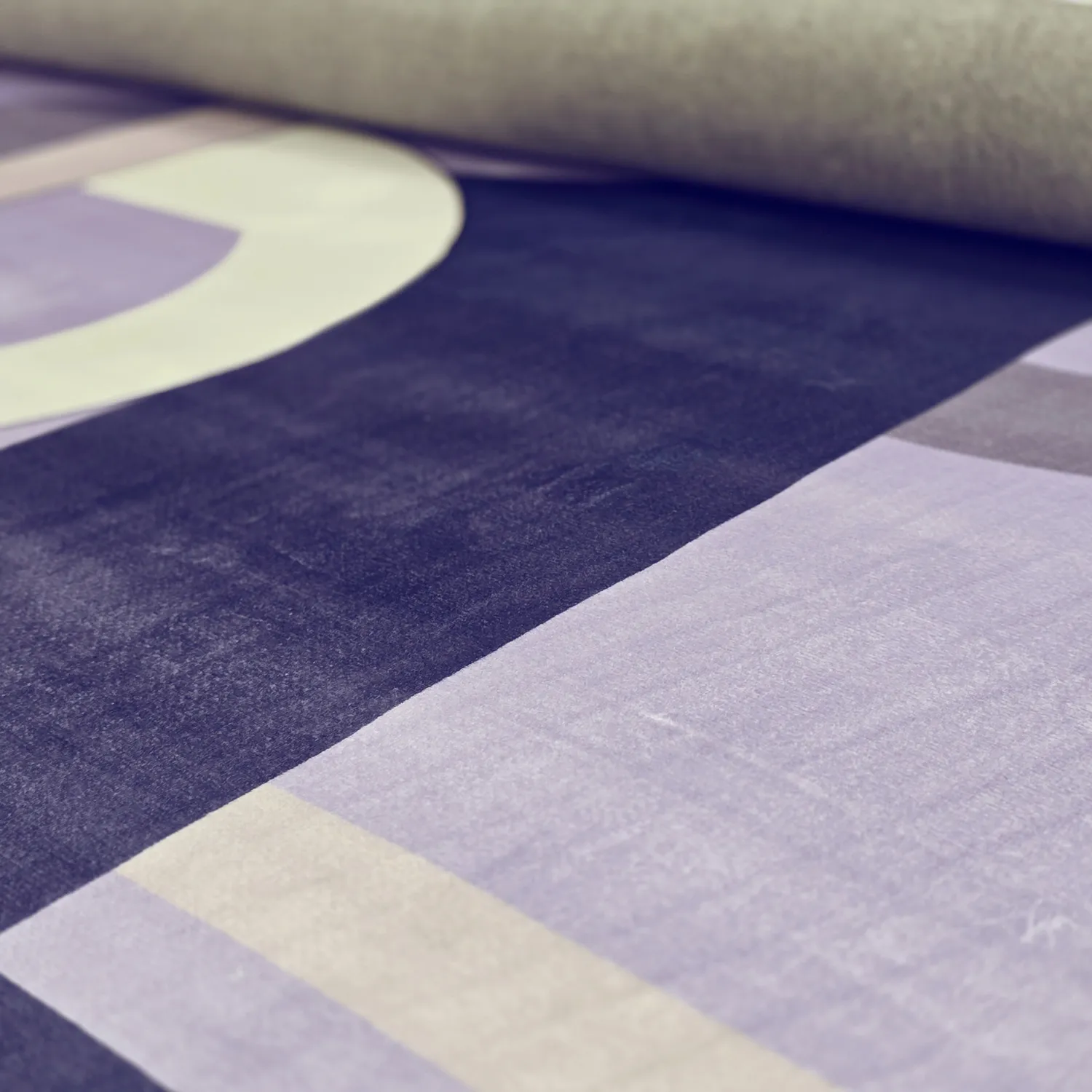 Wilton rug - Nysa (purple/multi)